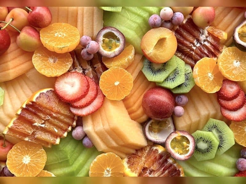 Deluxe Fruit Platter