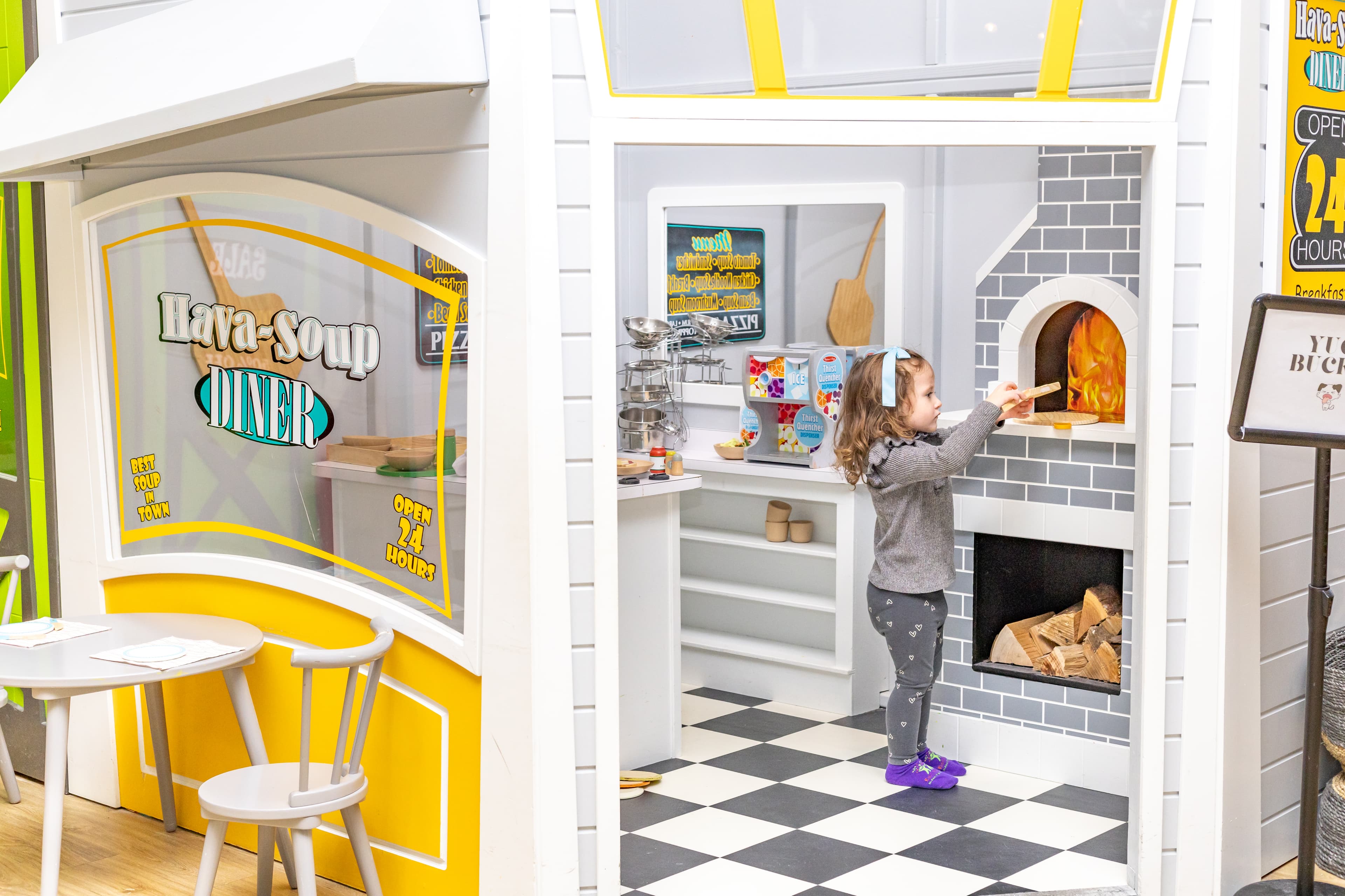 Pizza Parlor playhouse at Pikopye's Town